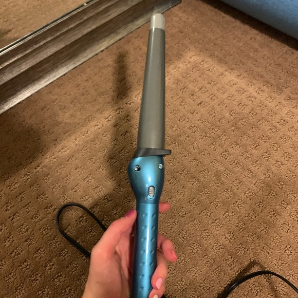 BaByliss Pro Nano Titanium Tapered Curling Iron - Picture 2 of 11